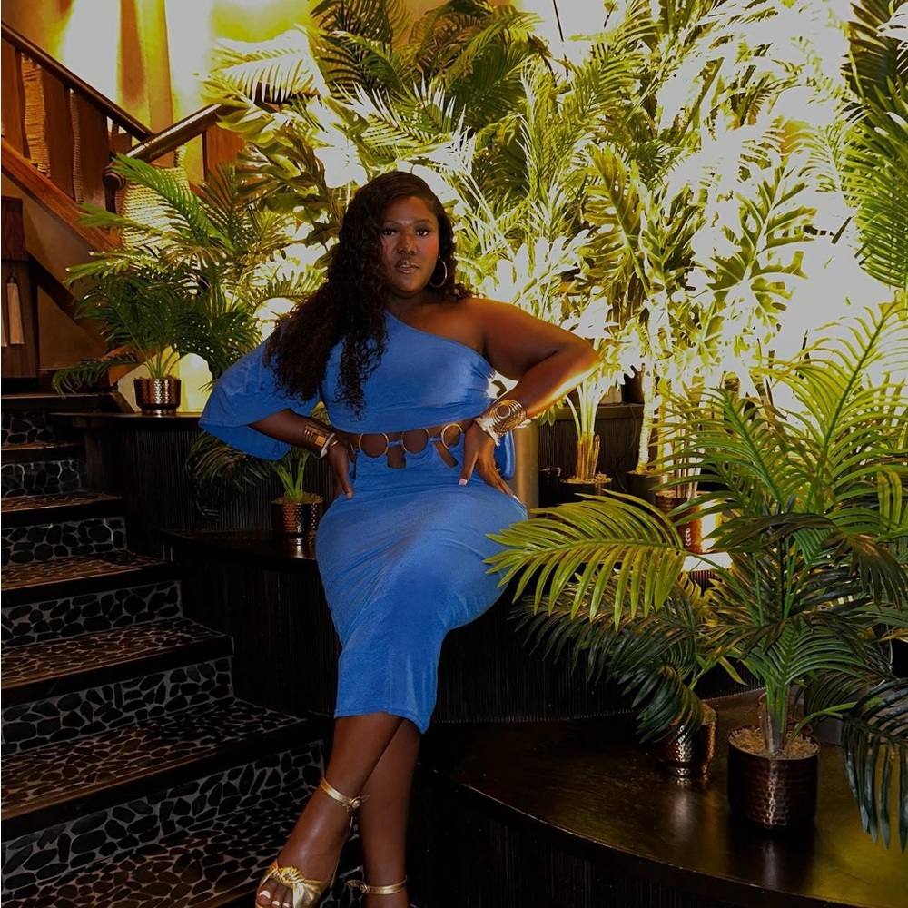 Elegant Blue One-Shoulder Dress